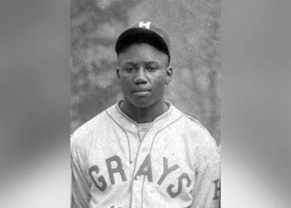 1934: Josh Gibson’s legend grows